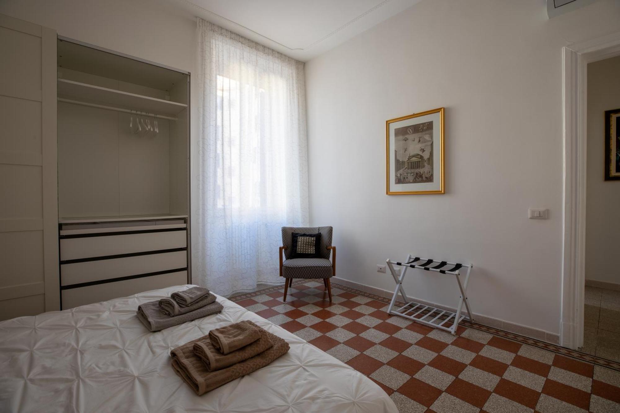Apartamento Urbanpiramide - *